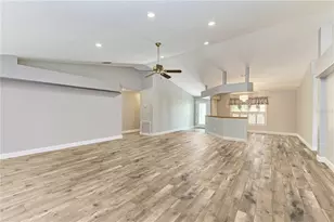 13615 4th Ave NE, Bradenton, FL 34212 - Photo 5