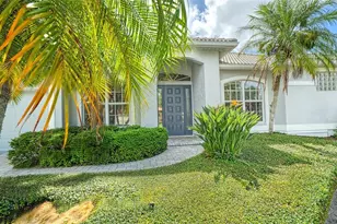 5325 Anthony Ln, Sarasota, FL 34233 - Photo 5