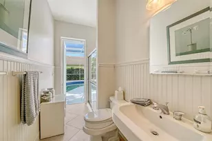 5325 Anthony Ln, Sarasota, FL 34233 - Photo 17