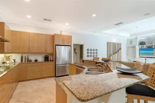 5325 Anthony Ln, Sarasota, FL 34233 - Photo 21