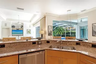 5325 Anthony Ln, Sarasota, FL 34233 - Photo 23