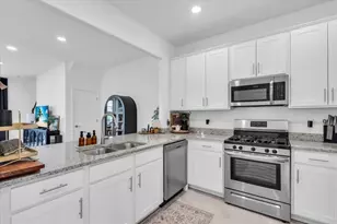 15131 Sunny Day Dr, Bradenton, FL 34211 - Photo 9