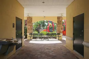 8098 Moonstone Dr, Sarasota, FL 34233 - Photo 43