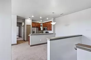 8098 Moonstone Dr, Sarasota, FL 34233 - Photo 9