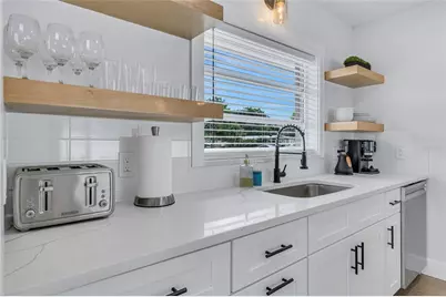 1921 Fern Avenue, Sarasota, FL 34235 - Photo 13