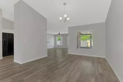 9311 27th Avenue E, Palmetto, FL 34221 - Photo 11