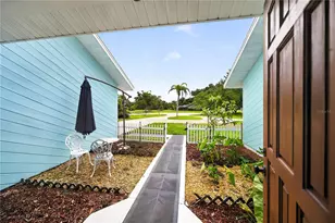 1305 Greenfield Cir, Venice, FL 34292 - Photo 7