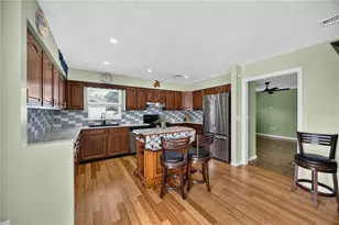 1305 Greenfield Cir, Venice, FL 34292 - Photo 21