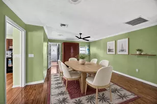 1305 Greenfield Cir, Venice, FL 34292 - Photo 15