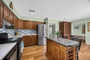 1305 Greenfield Cir, Venice, FL 34292 - Photo 19