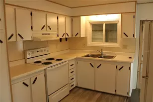 204 50th Ave Dr W, Bradenton, FL 34207 - Photo 3