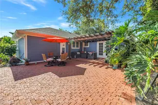 2635 Hyde Park St, Sarasota, FL 34239 - Photo 37
