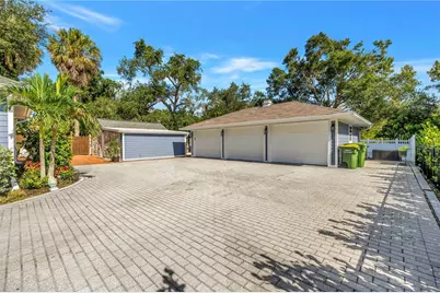 2635 Hyde Park Street, Sarasota, FL 34239 - Photo 59
