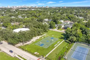 2635 Hyde Park St, Sarasota, FL 34239 - Photo 65