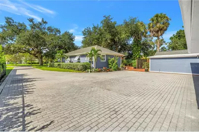 2635 Hyde Park Street, Sarasota, FL 34239 - Photo 61