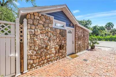 2635 Hyde Park Street, Sarasota, FL 34239 - Photo 39