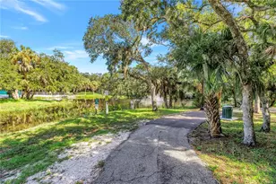 2635 Hyde Park St, Sarasota, FL 34239 - Photo 69