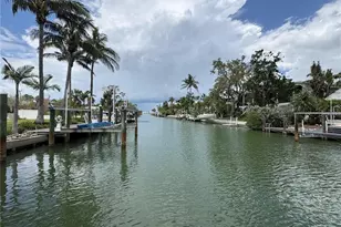3441 Gulfmead Dr, Sarasota, FL 34242 - Photo 5