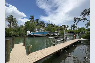 3441 Gulfmead Drive, Sarasota, FL 34242 - Photo 17