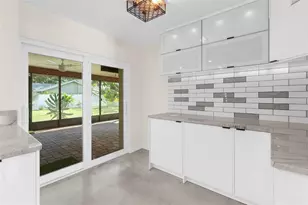 4250 Marlowe Dr, Sarasota, FL 34241 - Photo 11