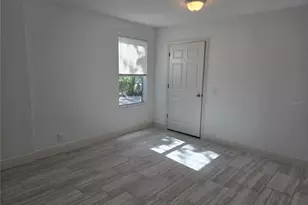 1235 32nd St, Sarasota, FL 34234 - Photo 9