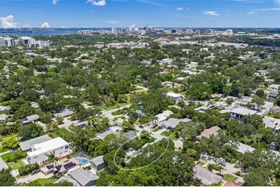 2440 Arlington Street, Sarasota, FL 34239 - Photo 3