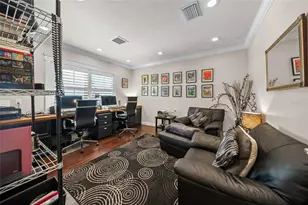 2440 Arlington St, Sarasota, FL 34239 - Photo 35