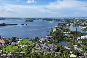 546 Freeling Dr, Sarasota, FL 34242 - Photo 3