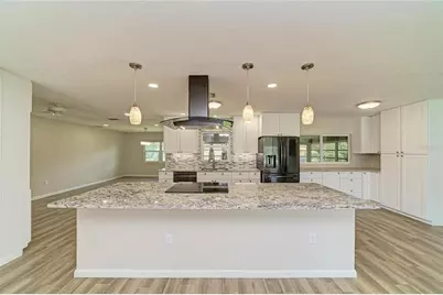 2011 37th Street W, Bradenton, FL 34205 - Photo 5