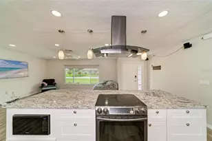 2011 37th St W, Bradenton, FL 34205 - Photo 13