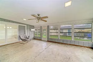 2011 37th St W, Bradenton, FL 34205 - Photo 33