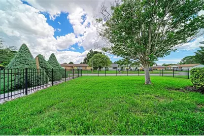 2011 37th Street W, Bradenton, FL 34205 - Photo 35