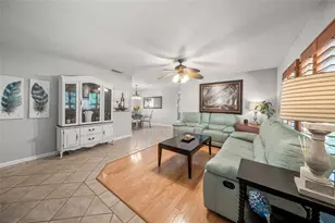 911 Southern Pine Ln, Sarasota, FL 34243 - Photo 7