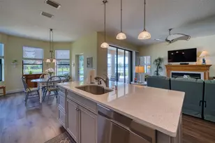 8053 Stirling Falls Cir, Sarasota, FL 34243 - Photo 17