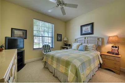 8053 Stirling Falls Circle, Sarasota, FL 34243 - Photo 9