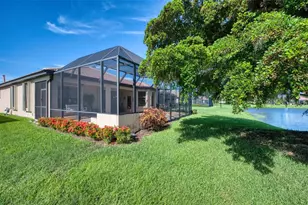 8053 Stirling Falls Cir, Sarasota, FL 34243 - Photo 35