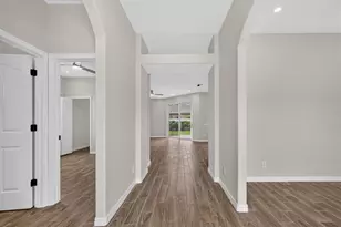 1146 Woodcrest Ln, North Port, FL 34286 - Photo 9