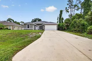 1146 Woodcrest Ln, North Port, FL 34286 - Photo 3