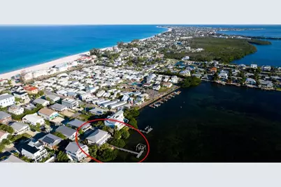 2512 Avenue A, Bradenton Beach, FL 34217 - Photo 1