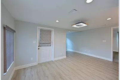 2212 11th Avenue W, Bradenton, FL 34205 - Photo 11