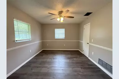 362 Briarwood Road, Venice, FL 34293 - Photo 11