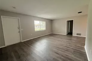 362 Briarwood Rd, Venice, FL 34293 - Photo 3