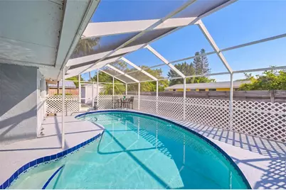 811 Alderwood Way, Sarasota, FL 34243 - Photo 3