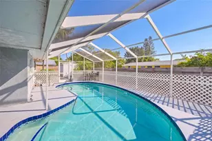 811 Alderwood Way, Sarasota, FL 34243 - Photo 3