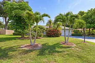 811 Alderwood Way, Sarasota, FL 34243 - Photo 29