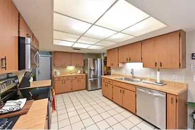 811 Alderwood Way, Sarasota, FL 34243 - Photo 11