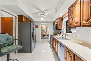 4612 Coral Lake Dr, Bradenton, FL 34210 - Photo 11