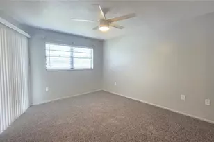 2415 Bayshore Gardens Pkwy, Bradenton, FL 34207 - Photo 17
