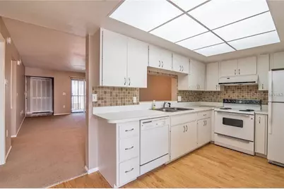 2415 Bayshore Gardens Parkway #7, Bradenton, FL 34207 - Photo 5