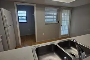 2415 Bayshore Gardens Pkwy, Bradenton, FL 34207 - Photo 9